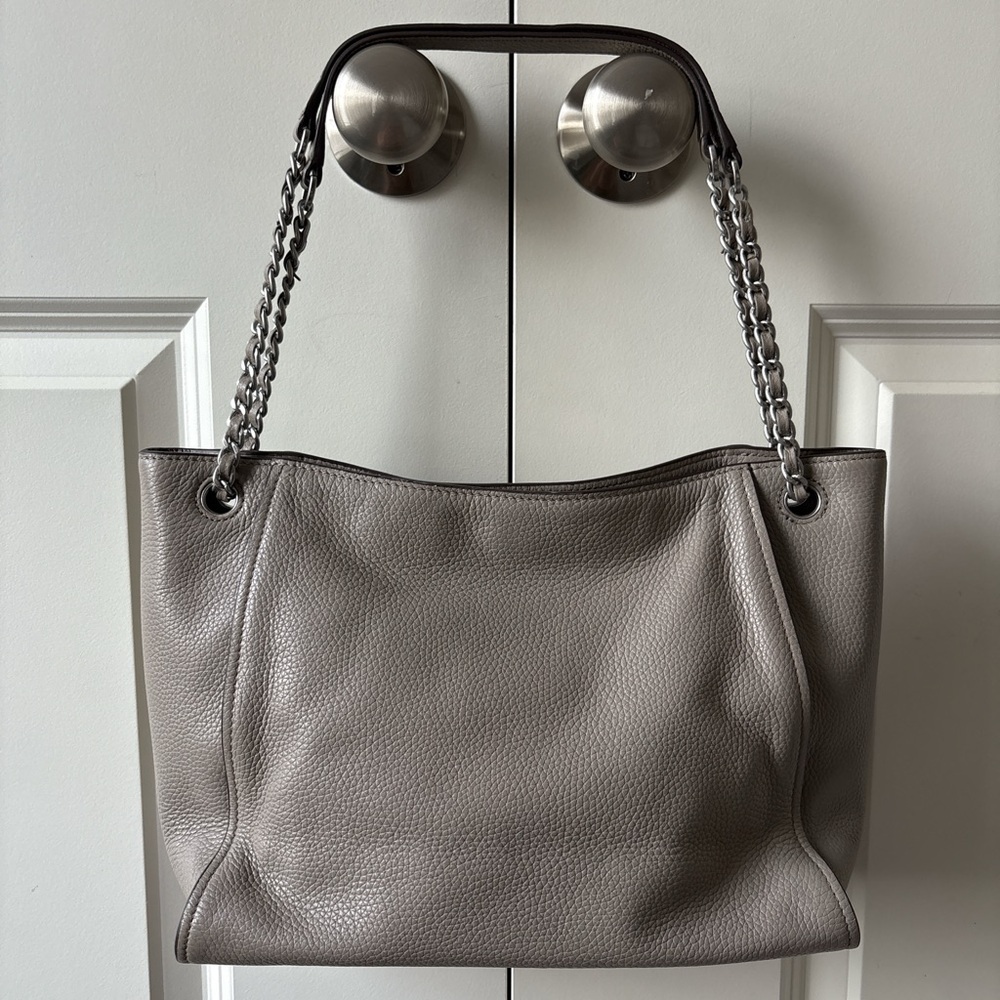 Tory Burch Britton Leather Tote - Picture 4 of 8